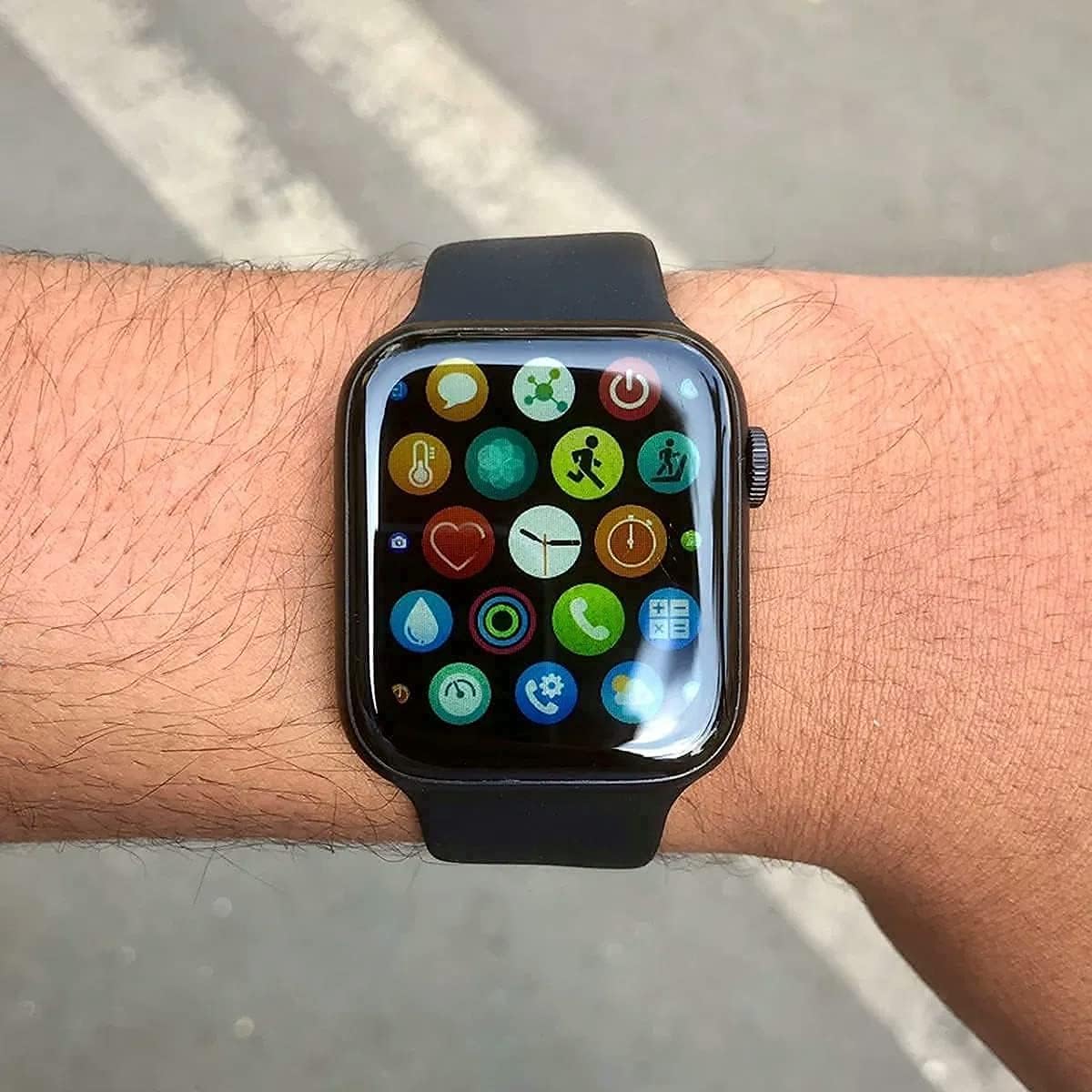 HW16 Smartwatch